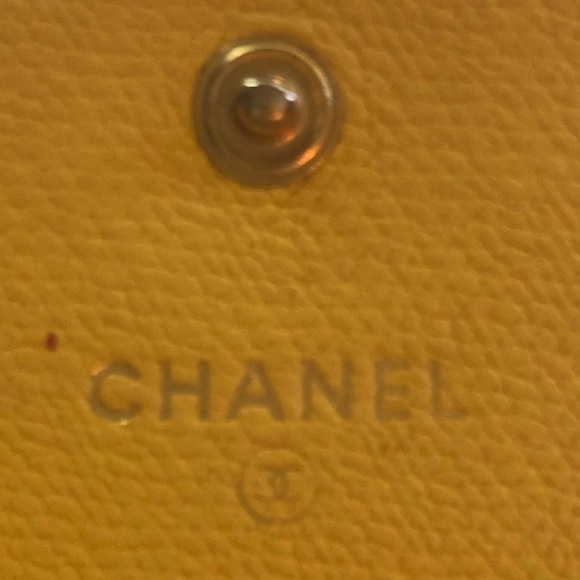 💛 Chanel Wallet Coco Button Double Snap Yellow Leather Compact Trifold Vintage - Picture 13 of 15